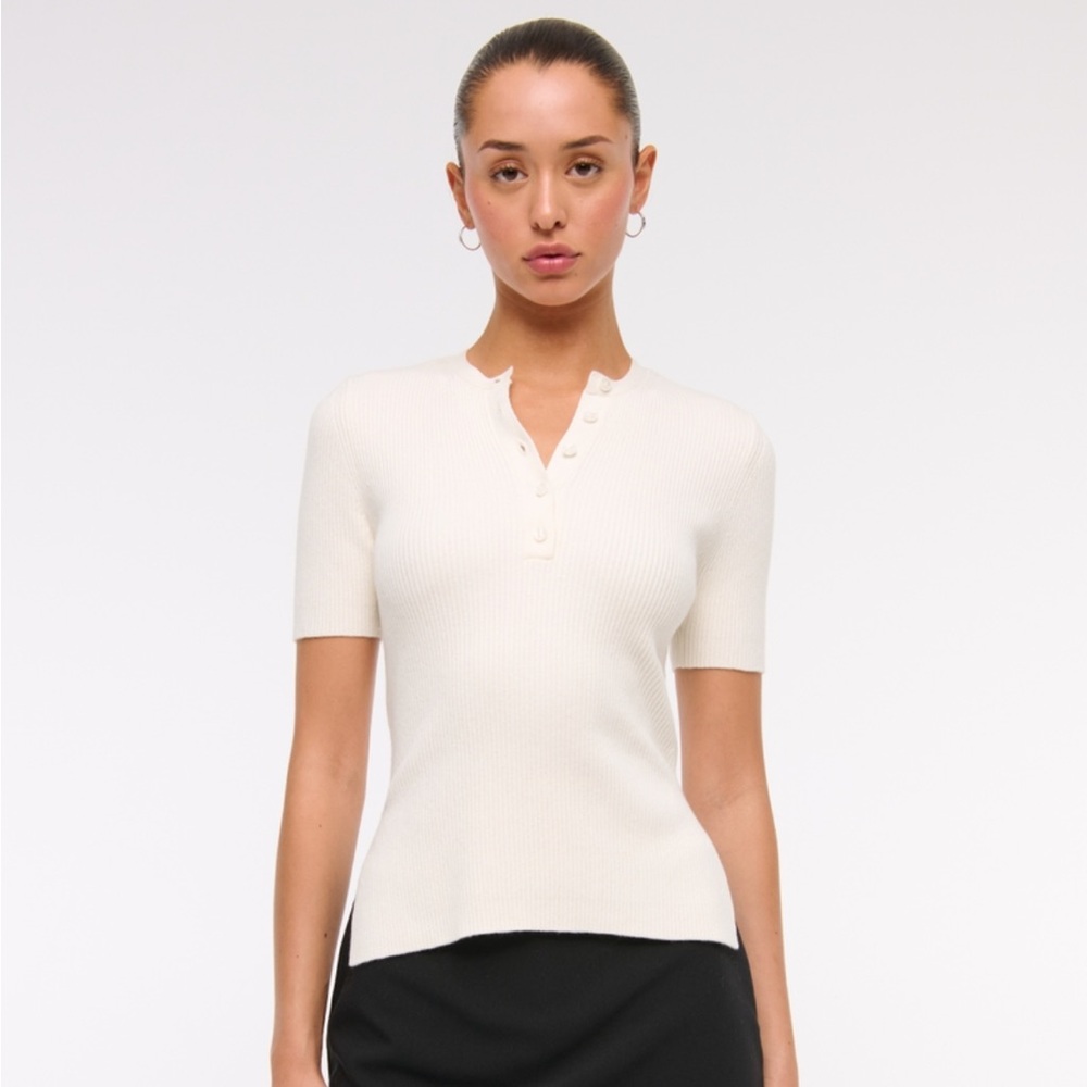 A&F slim tee
